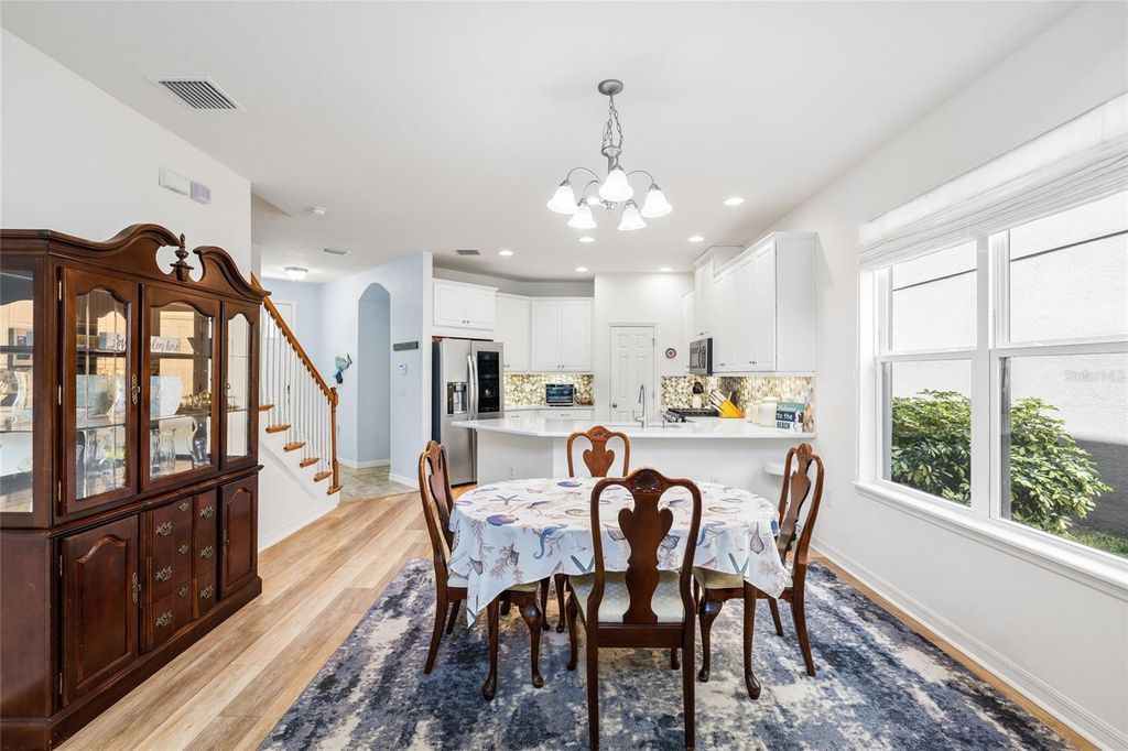 Image 14 of property listing at 8519 ARABELLA LANE, Seminole, FL 33777
