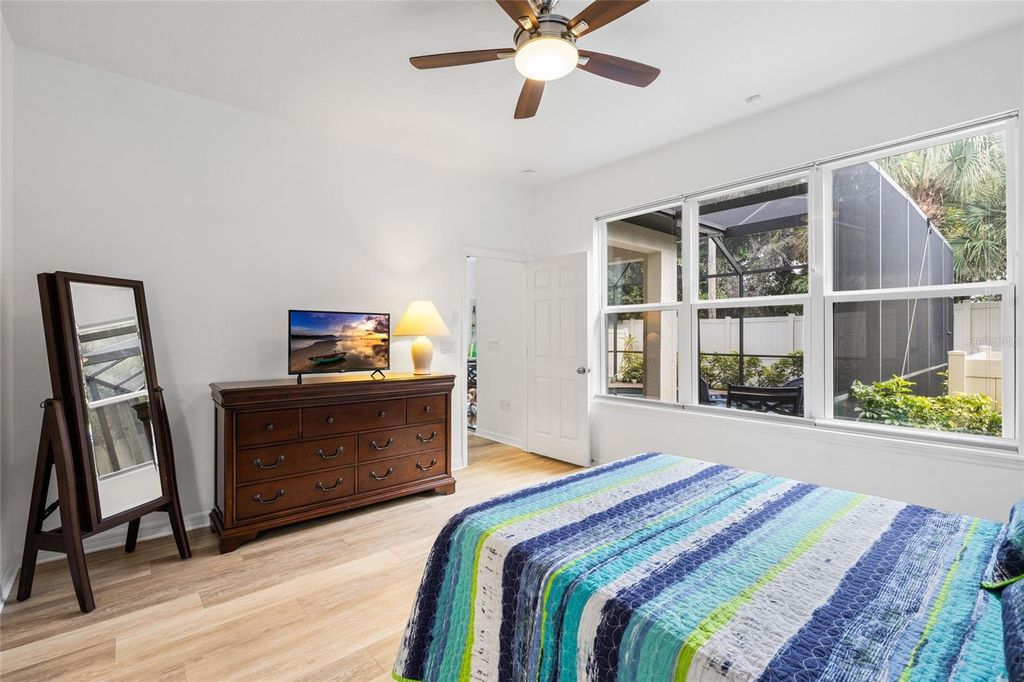 Image 20 of property listing at 8519 ARABELLA LANE, Seminole, FL 33777