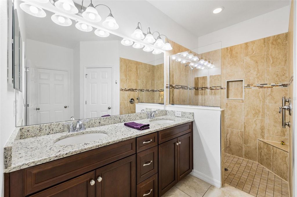 Image 22 of property listing at 8519 ARABELLA LANE, Seminole, FL 33777