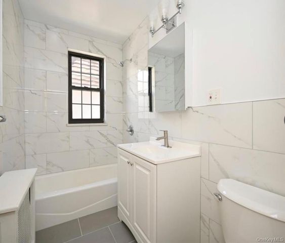 190-15 Crocheron Avenue, Flushing, NY 11358