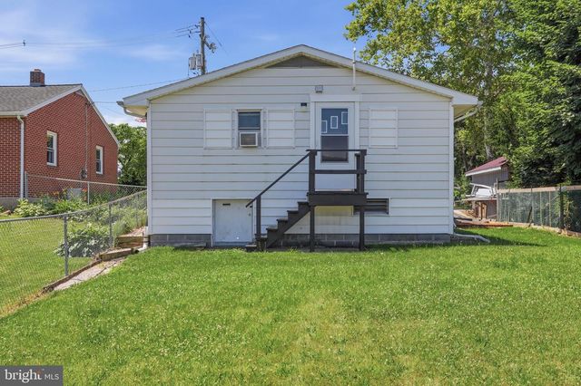 329 E GARFIELD STREET, Chambersburg, PA 17201