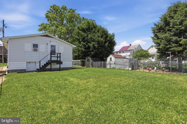 329 E GARFIELD STREET, Chambersburg, PA 17201