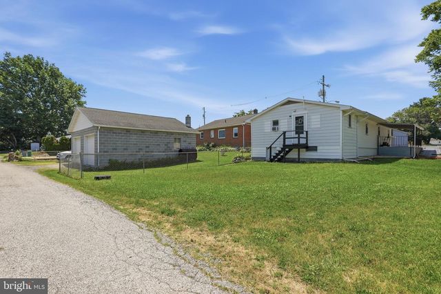 329 E GARFIELD STREET, Chambersburg, PA 17201