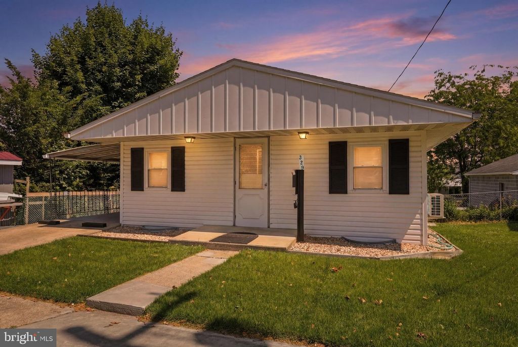 329 E GARFIELD STREET, Chambersburg, PA 17201