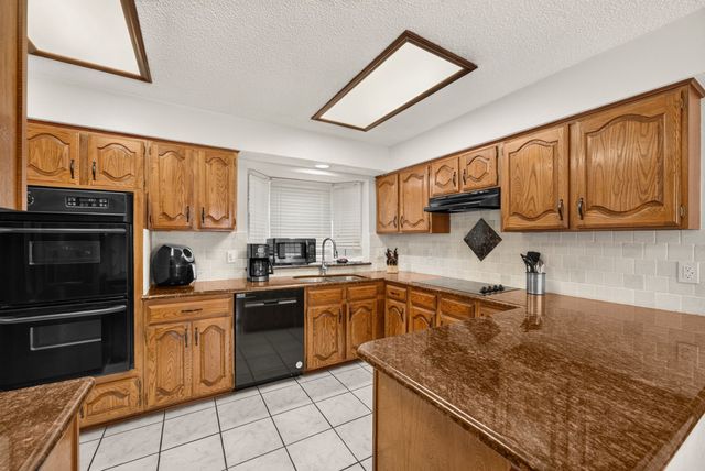 1208 Fox Hollow Drive, Carrollton, TX 75007