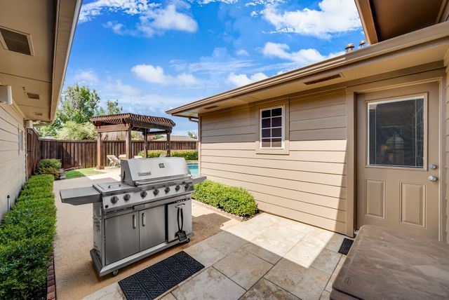 1208 Fox Hollow Drive, Carrollton, TX 75007
