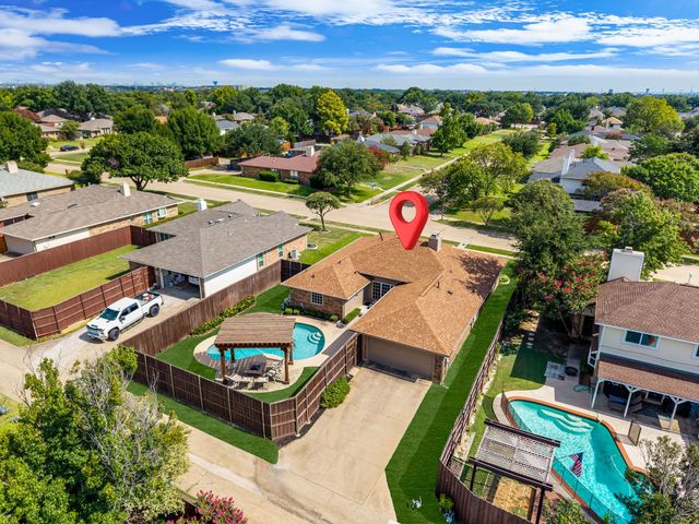 1208 Fox Hollow Drive, Carrollton, TX 75007
