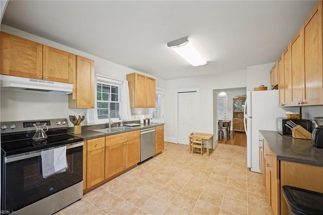 317 George Washington HWY S, Chesapeake, VA 23323