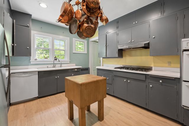 333 Hazel Avenue, Highland Park, IL 60035