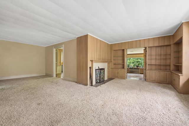 333 Hazel Avenue, Highland Park, IL 60035