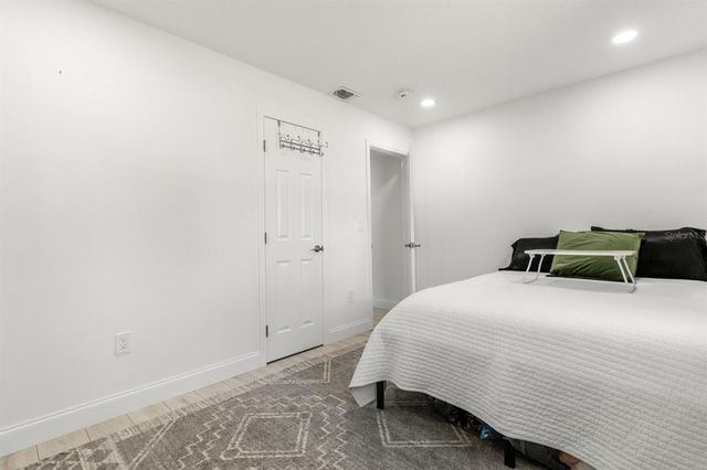 8721 N WHITTIER STREET, Tampa, FL 33617