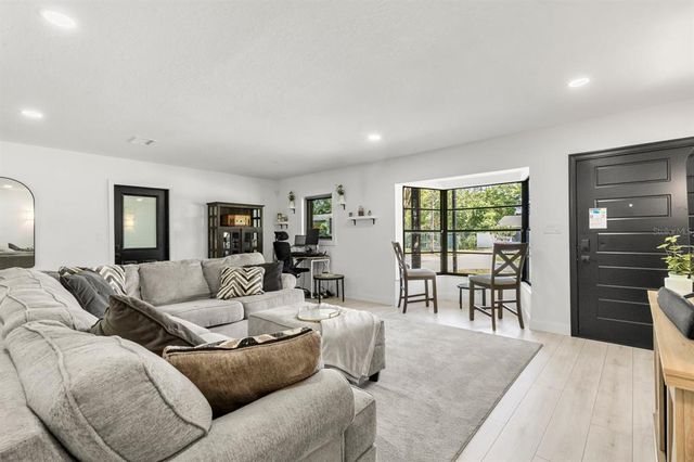 8721 N WHITTIER STREET, Tampa, FL 33617