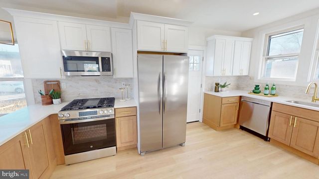 17 WATKINS AVE, Woodbury, NJ 08096