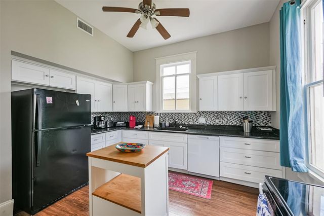 1402 26th Street, Galveston, TX 77550
