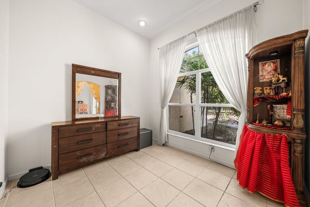 18098 93rd Road N, The Acreage, FL 33470