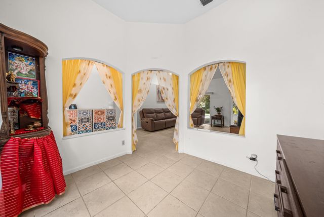 18098 93rd Road N, The Acreage, FL 33470