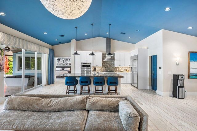 941 Dogwood Drive, Delray Beach, FL 33483