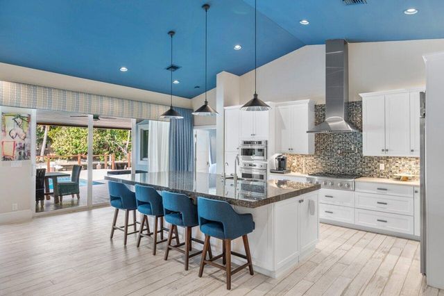 941 Dogwood Drive, Delray Beach, FL 33483