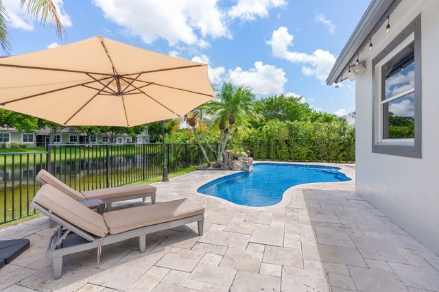 5617 NW 106th Way, Coral Springs, FL 33076