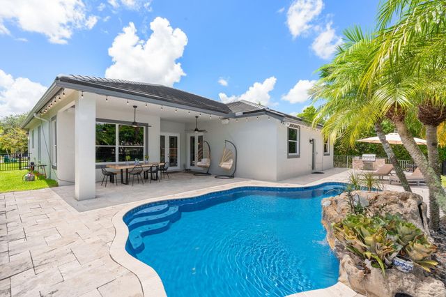 5617 NW 106th Way, Coral Springs, FL 33076