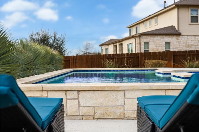 138 Evelyn CT, Dripping Springs, TX 78620