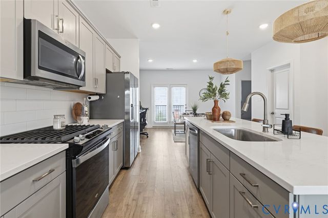 13809 Village View Dr, Midlothian, VA 23114