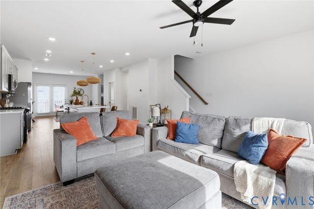 13809 Village View Dr, Midlothian, VA 23114