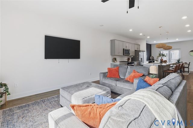 13809 Village View Dr, Midlothian, VA 23114