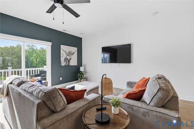 13809 Village View Dr, Midlothian, VA 23114