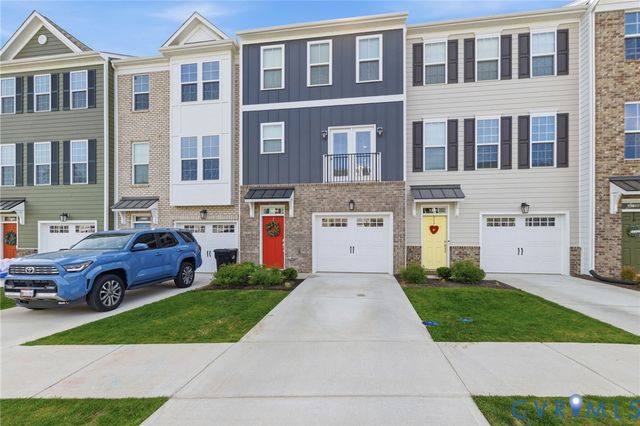 13809 Village View Dr, Midlothian, VA 23114
