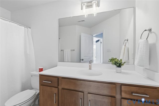 13809 Village View Dr, Midlothian, VA 23114