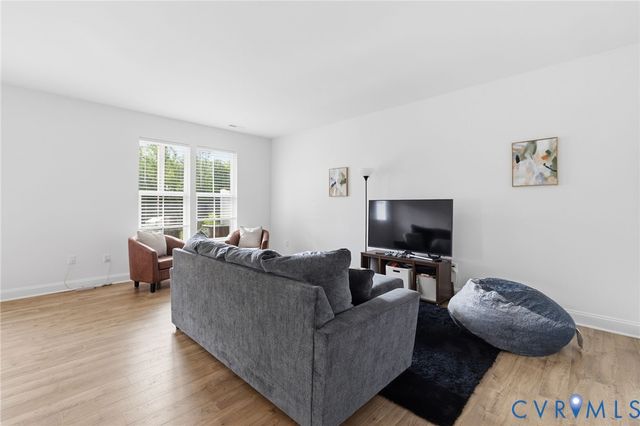 13809 Village View Dr, Midlothian, VA 23114