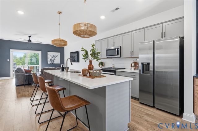 13809 Village View Dr, Midlothian, VA 23114