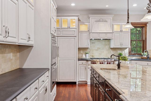 8523 Amsden Road, Bloomington, MN 55438