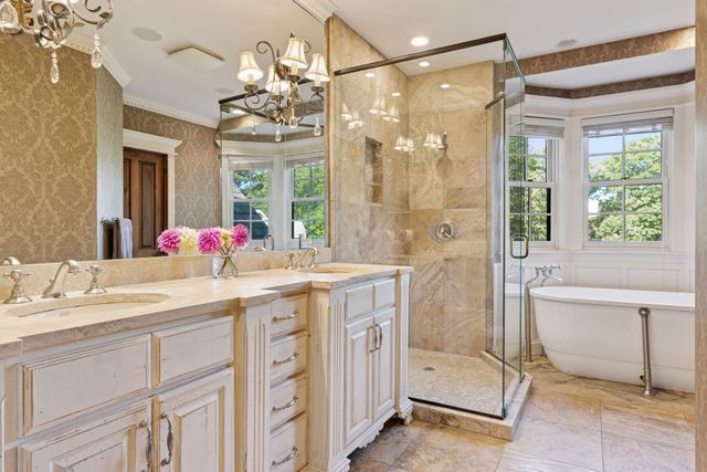 8523 Amsden Road, Bloomington, MN 55438