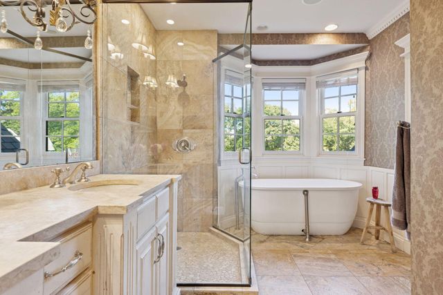 8523 Amsden Road, Bloomington, MN 55438