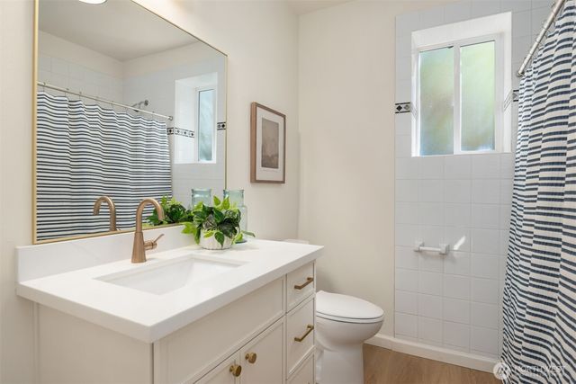 6516 24th Avenue SW, Seattle, WA 98106