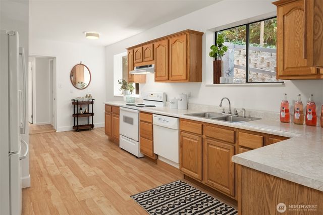 6516 24th Avenue SW, Seattle, WA 98106