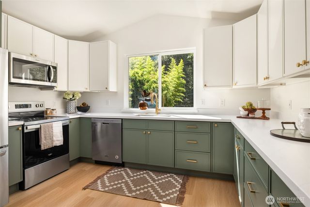 6516 24th Avenue SW, Seattle, WA 98106