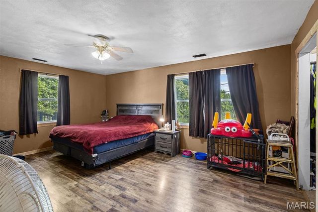 7019 W B Street, Belleville, IL 62223