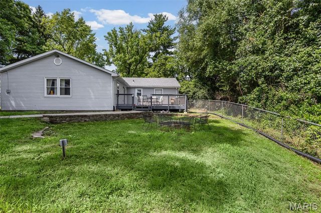 7019 W B Street, Belleville, IL 62223