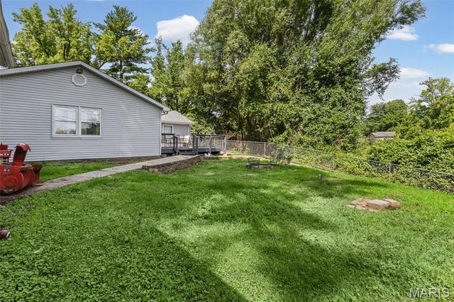 7019 W B Street, Belleville, IL 62223
