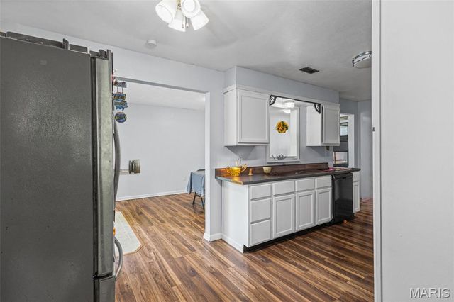 7019 W B Street, Belleville, IL 62223
