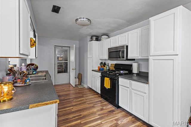 7019 W B Street, Belleville, IL 62223