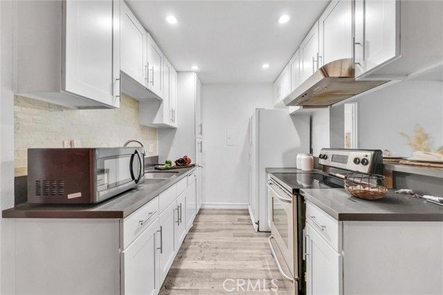 1030 W Macarthur Boulevard 5, Santa Ana, CA 92707