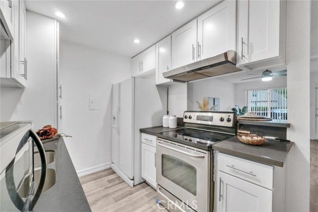 1030 W Macarthur Boulevard 5, Santa Ana, CA 92707