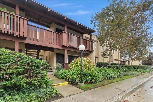 1030 W Macarthur Boulevard 5, Santa Ana, CA 92707