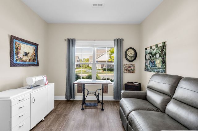 2252 Stonecenter Ln, Murfreesboro, TN 37128