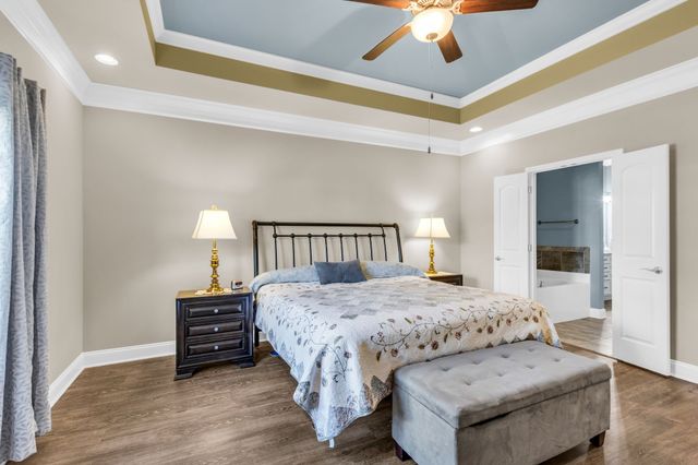 2252 Stonecenter Ln, Murfreesboro, TN 37128