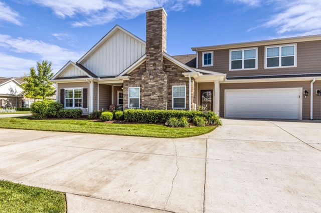 2252 Stonecenter Ln, Murfreesboro, TN 37128